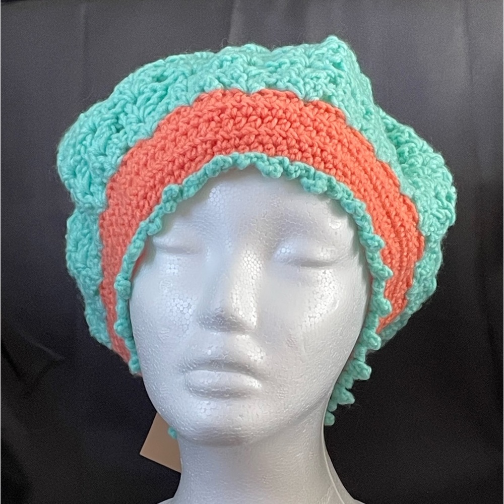Beautiful Mint Green/Peach Hand crocheted beret